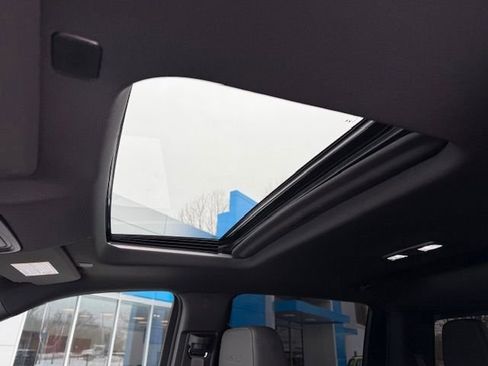 Used 2023 GMC Sierra 2500 AT4 w/ AT4 Premium Plus Package image 11