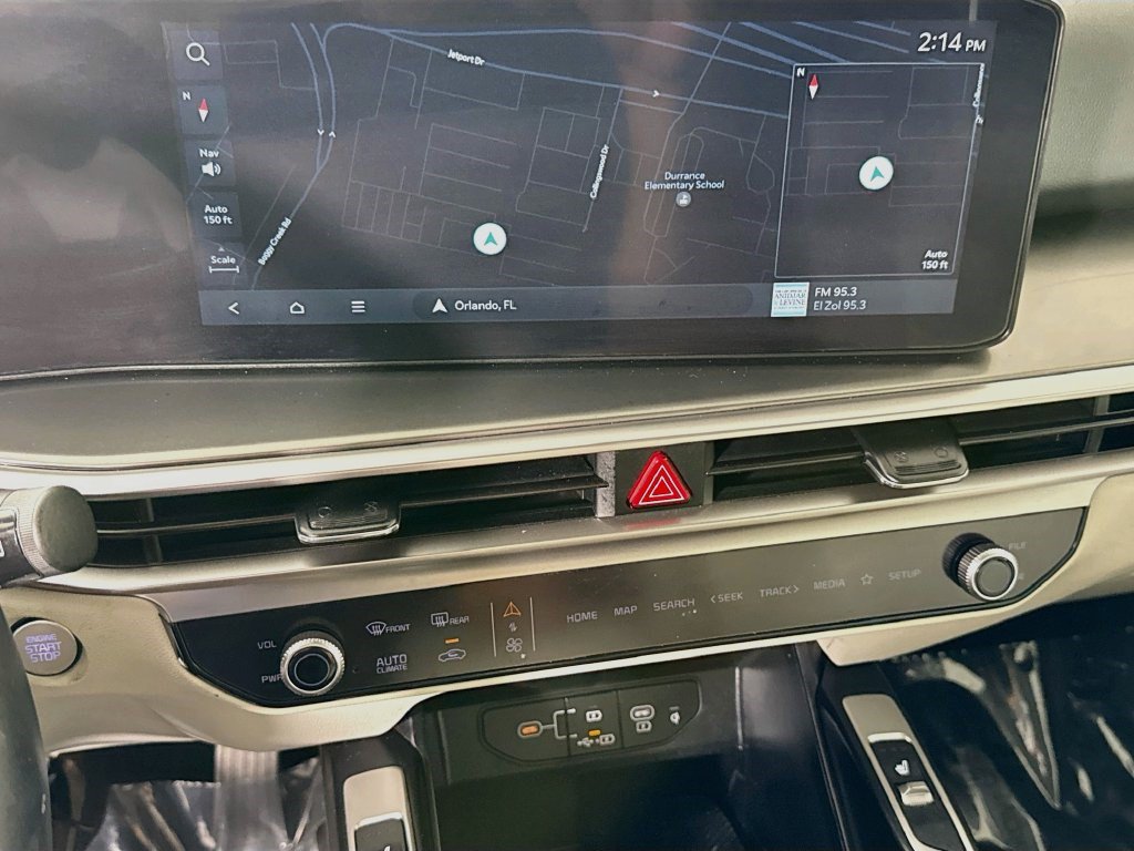 Used 2025 Kia Sorento S w/ Panoramic Sunroof Package FWD image 17