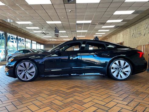 Used 2022 Audi e-tron GT Prestige w/ Prestige Package image 7
