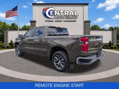 Used 2023 Chevrolet Silverado 1500 LT AWD/4WD image 6