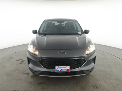 Certified 2022 Ford Escape SE image 2