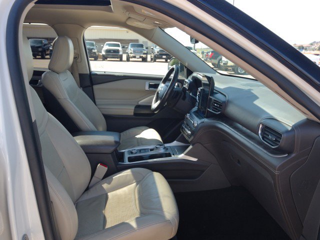 Used 2020 Ford Explorer Platinum AWD/4WD image 40