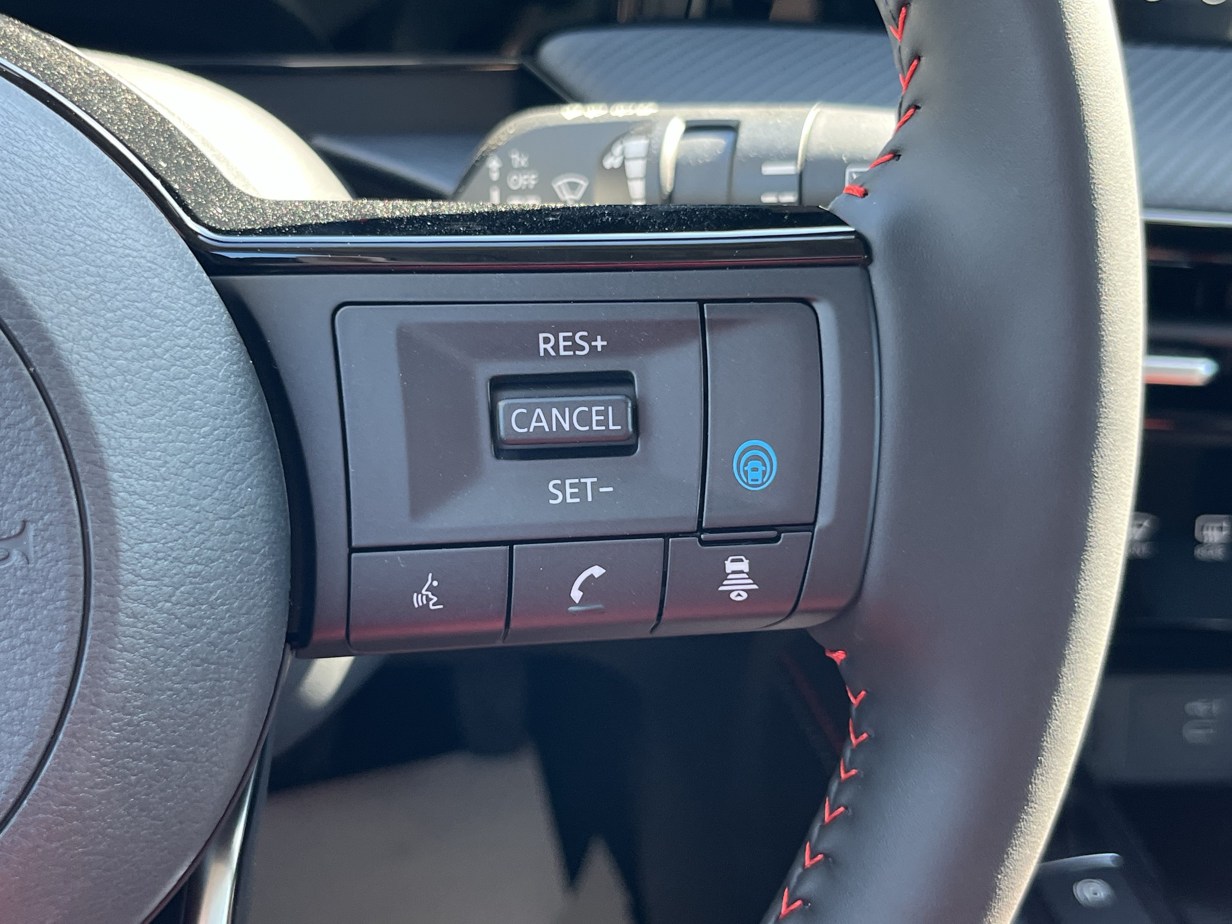 New 2027 Nissan Kicks SR AWD/4WD image 25