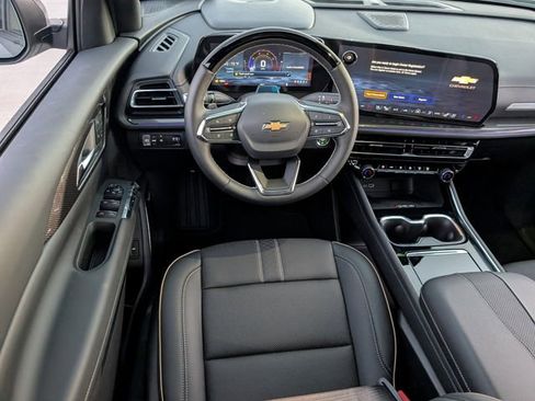 New 2026 Chevrolet Traverse High Country FWD image 8