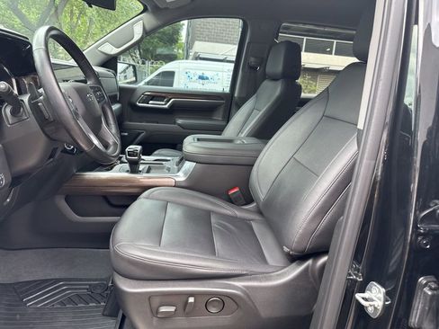 Used 2022 Chevrolet Silverado 1500 LT Trail Boss w/ LT Trail Boss Premium Package AWD/4WD image 16