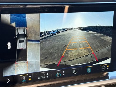 Used 2024 Chevrolet Silverado 3500 LTZ w/ LTZ Plus Package image 29