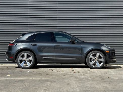 Certified 2026 Porsche Macan AWD/4WD image 8