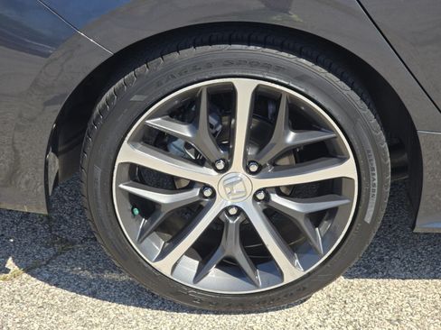 Used 2024 Honda Civic Touring image 12