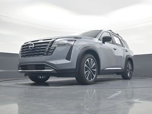 New 2026 Nissan Pathfinder Platinum AWD/4WD image 9
