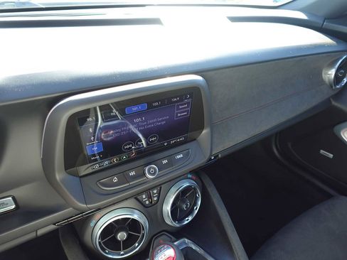 Used 2019 Chevrolet Camaro ZL1 image 26