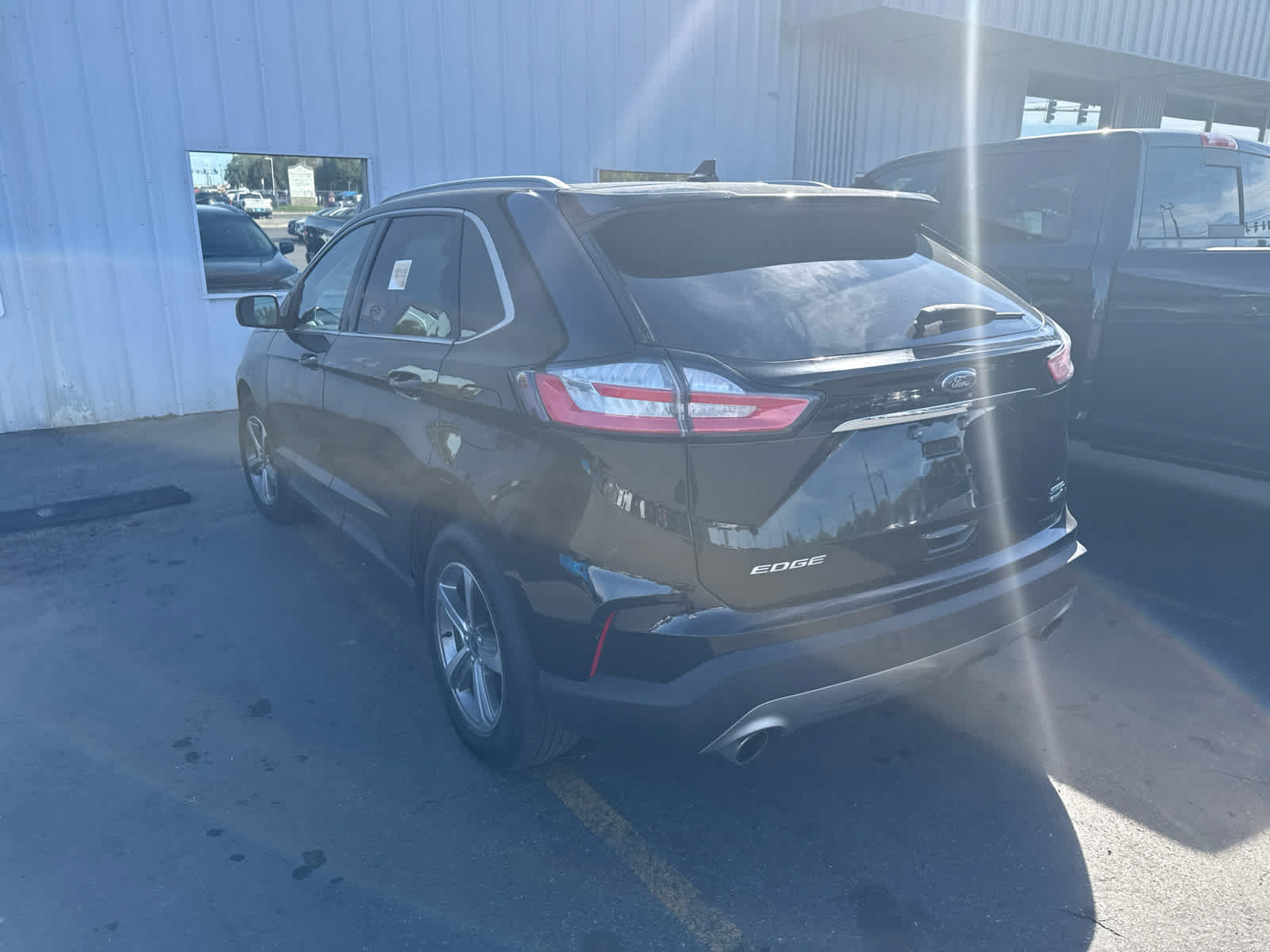 Used 2020 Ford Edge SEL w/ Convenience Package AWD/4WD image 7