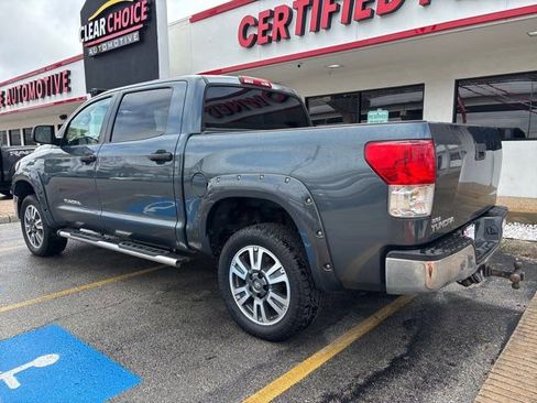 Used 2010 Toyota Tundra 4x4 CrewMax image 3