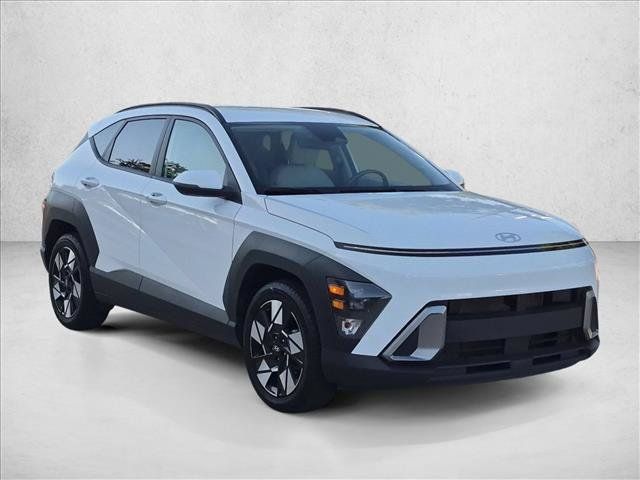 Used 2024 Hyundai Kona SEL FWD image 3