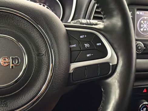 Used 2018 Jeep Compass Sport w/ Cold Weather Group image 18