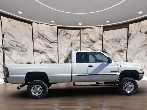 Used 2001 Dodge Ram 2500 Truck 4x4 Quad Cab image 4