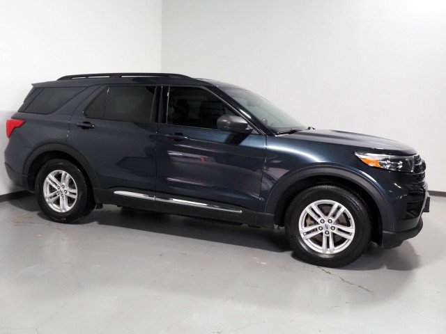 Used 2022 Ford Explorer XLT RWD image 1