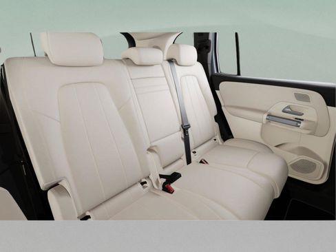 Used 2026 Mercedes-Benz GLB 250 image 43