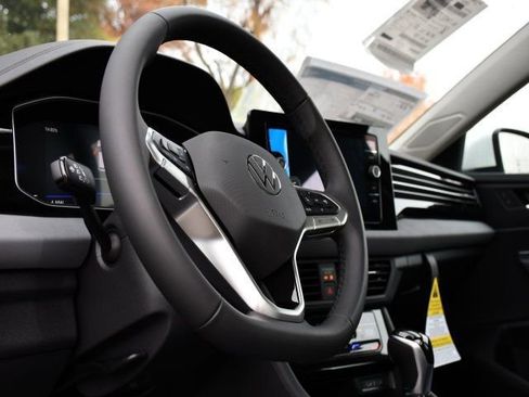 New 2026 Volkswagen Jetta SE image 12