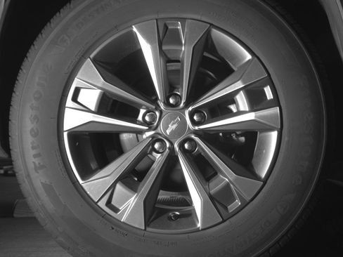 Used 2025 Chevrolet Equinox LT image 15