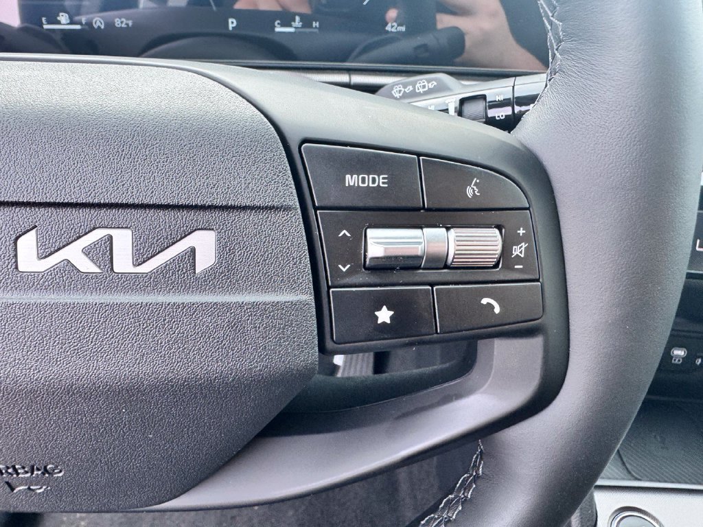 New 2026 Kia Sportage SX FWD image 13