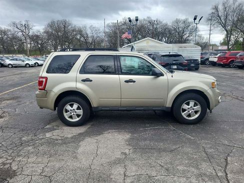 Used 2011 Ford Escape XLT FWD image 8