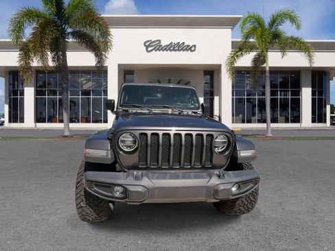 Used 2021 Jeep Wrangler Unlimited Sahara AWD/4WD image 4