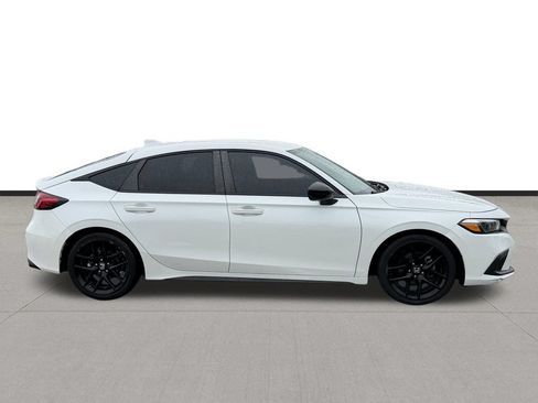 Used 2023 Honda Civic Sport image 4