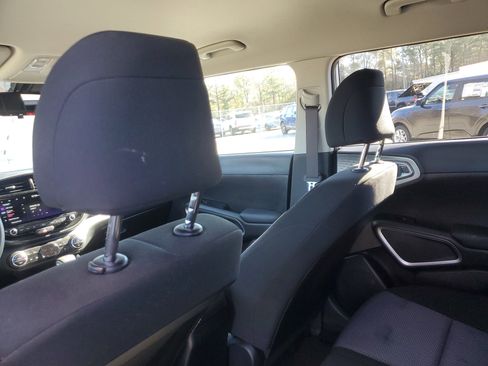 Used 2023 Kia Soul S image 12