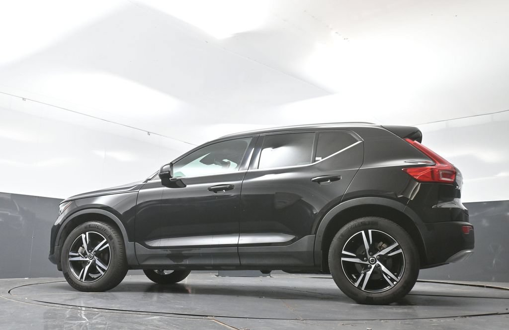 Used 2025 Volvo XC40 B5 Core AWD/4WD image 54