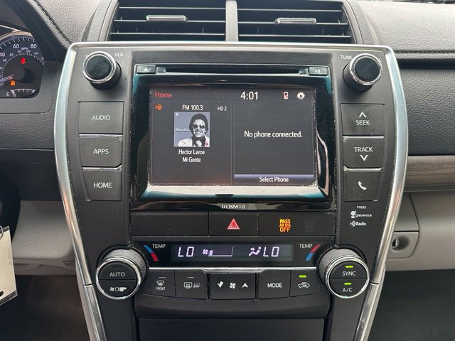Used 2016 Toyota Camry XLE FWD image 17