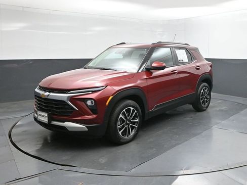Used 2025 Chevrolet TrailBlazer LT image 8