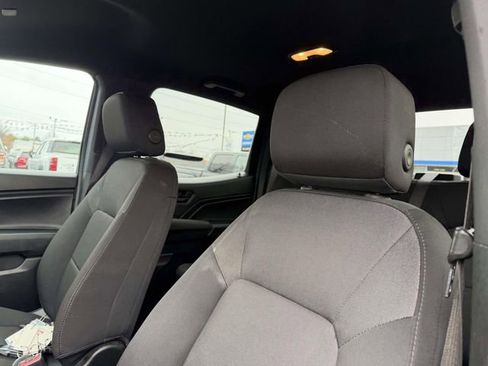 Certified 2023 Chevrolet Colorado W/T image 9