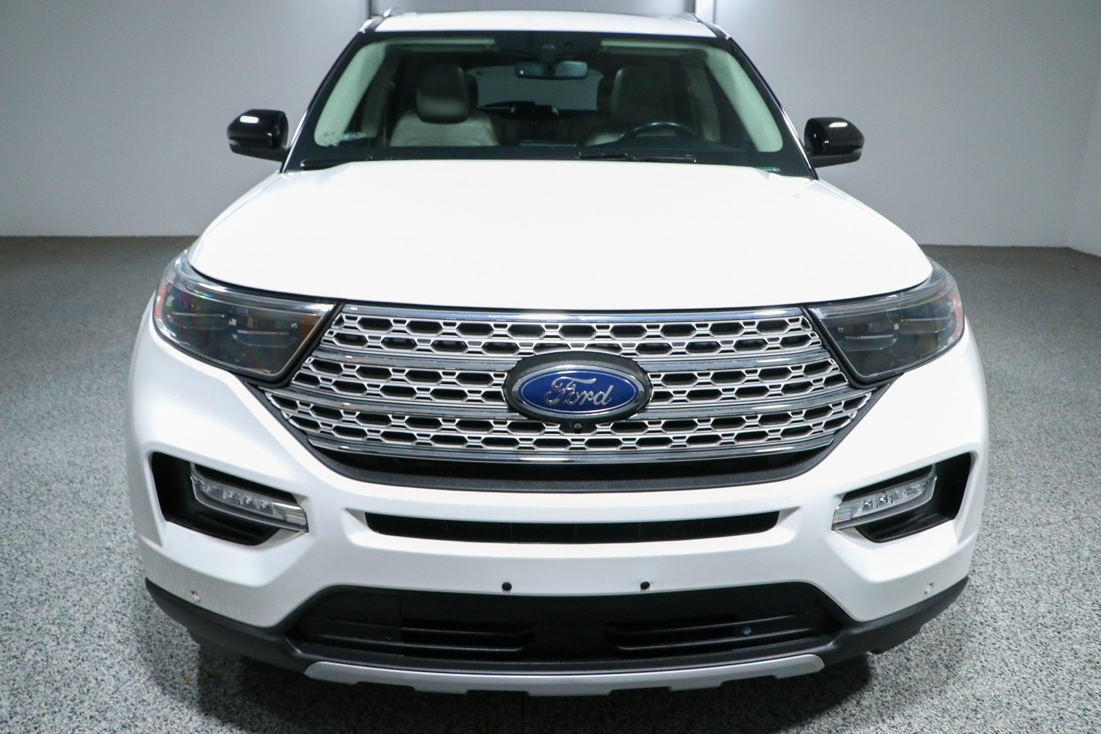 Used 2022 Ford Explorer Limited w/ Equipment Group 301A RWD image 4