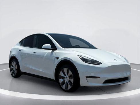 Used 2023 Tesla Model Y Long Range AWD/4WD image 5