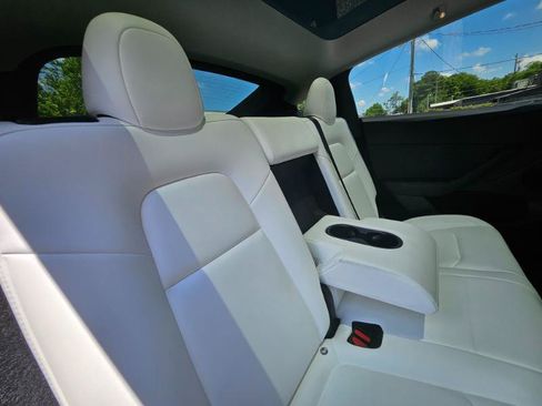 Used 2024 Tesla Model Y Long Range RWD image 65