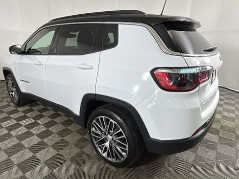 Used 2023 Jeep Compass Limited w/ Elite Group AWD/4WD image 5