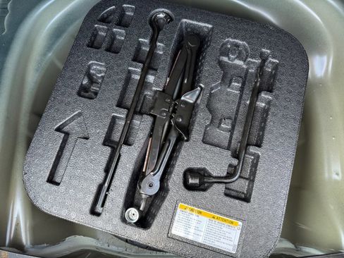 Certified 2022 Toyota Corolla LE image 33