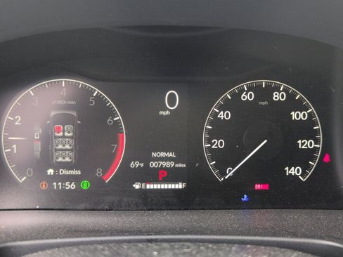 Used 2025 Honda Pilot Touring image 4