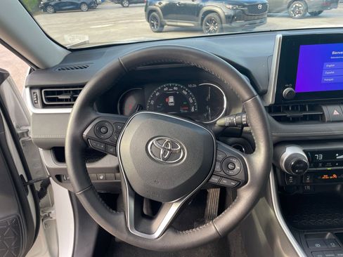 Used 2025 Toyota RAV4 XLE image 25