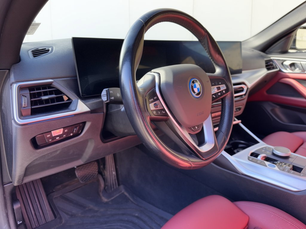 Used 2024 BMW i4 eDrive35 w/ Premium Package RWD image 4