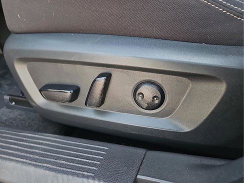 Used 2023 Nissan Rogue SV image 14