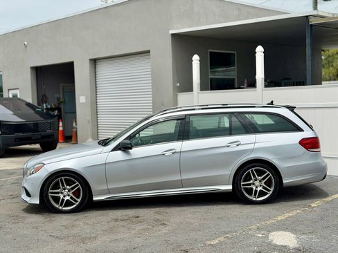 Used 2014 Mercedes-Benz E 350 4MATIC Wagon image 2