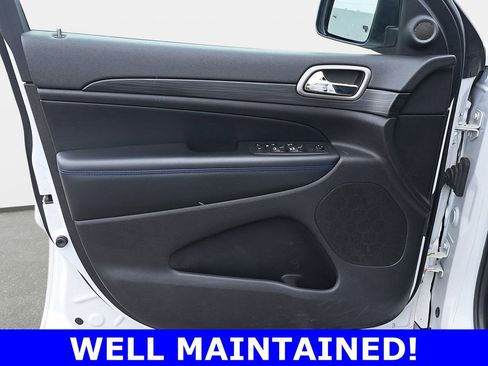 Used 2020 Jeep Grand Cherokee Laredo image 28