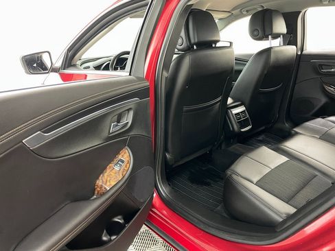 Used 2014 Chevrolet Impala LT w/ Convenience Package image 39