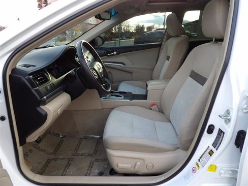Used 2012 Toyota Camry XLE image 10