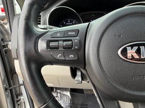Used 2019 Kia Sedona EX image 15