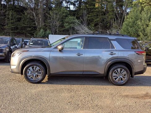 New 2025 Nissan Pathfinder SV w/ Cargo Package image 8