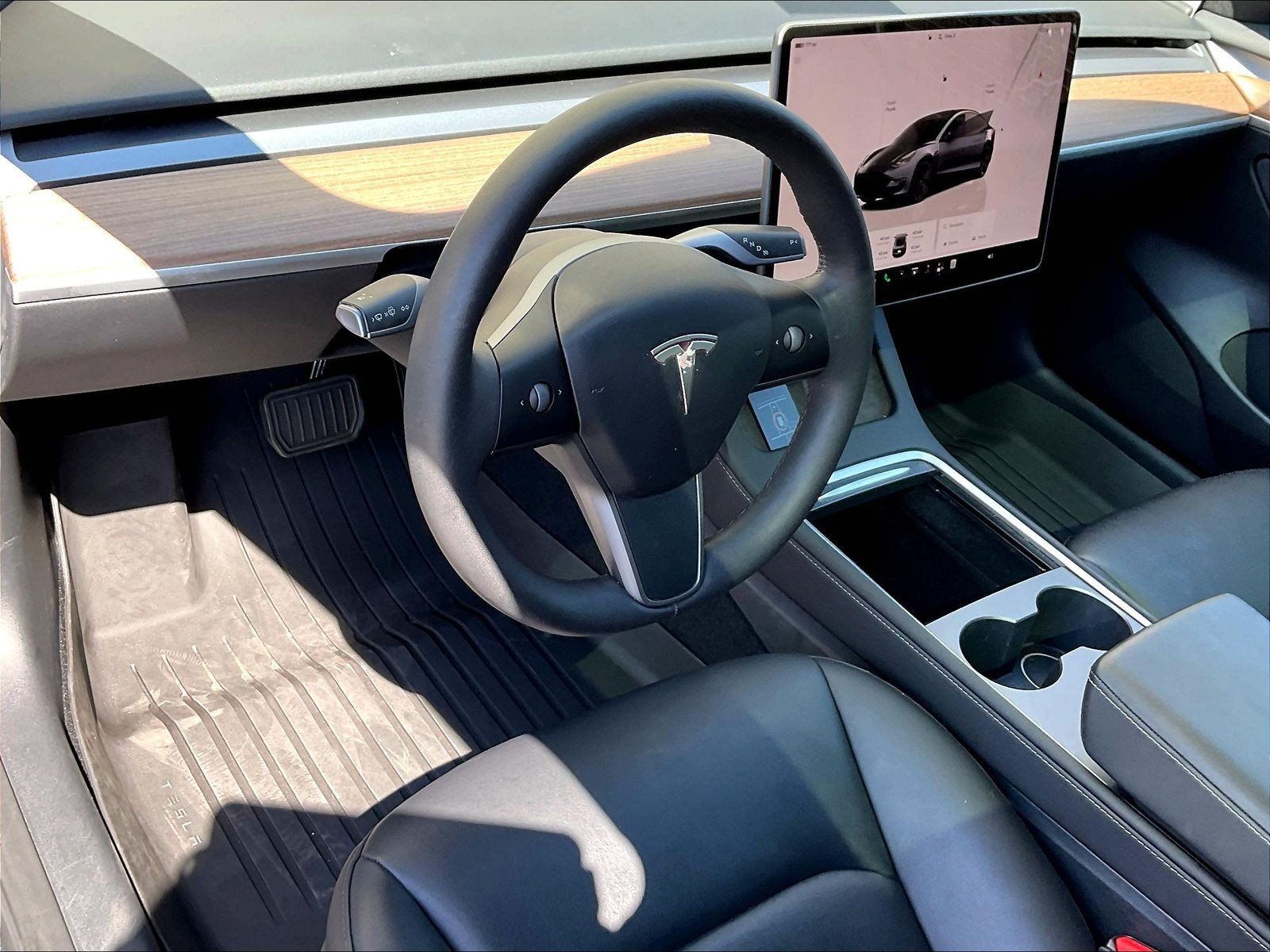 Used 2023 Tesla Model 3 Standard Range RWD image 12