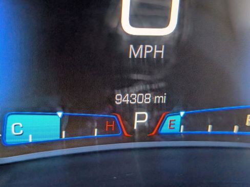 Used 2015 Chrysler 300 Limited w/ 300 Premium Group image 11