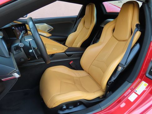 Used 2023 Chevrolet Corvette Stingray Preferred Conv w/ Z51 Performance Package RWD image 38